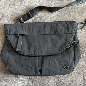 Lululemon all night festival bag